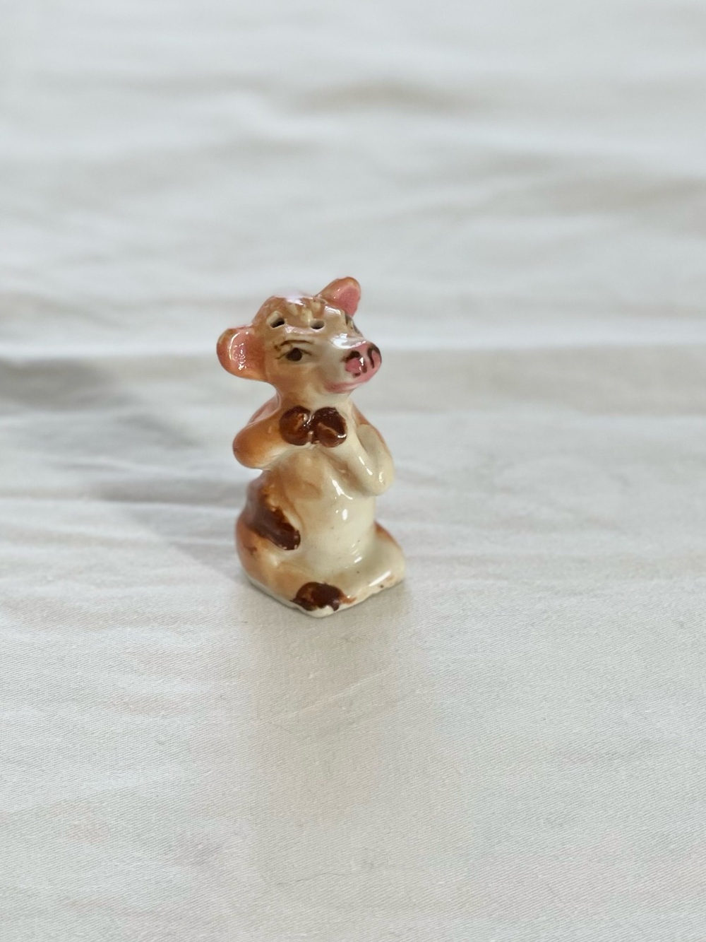 Vintage Ceramic Cow Salt & Pepper Shaker Figurine (1) Cream and Brown